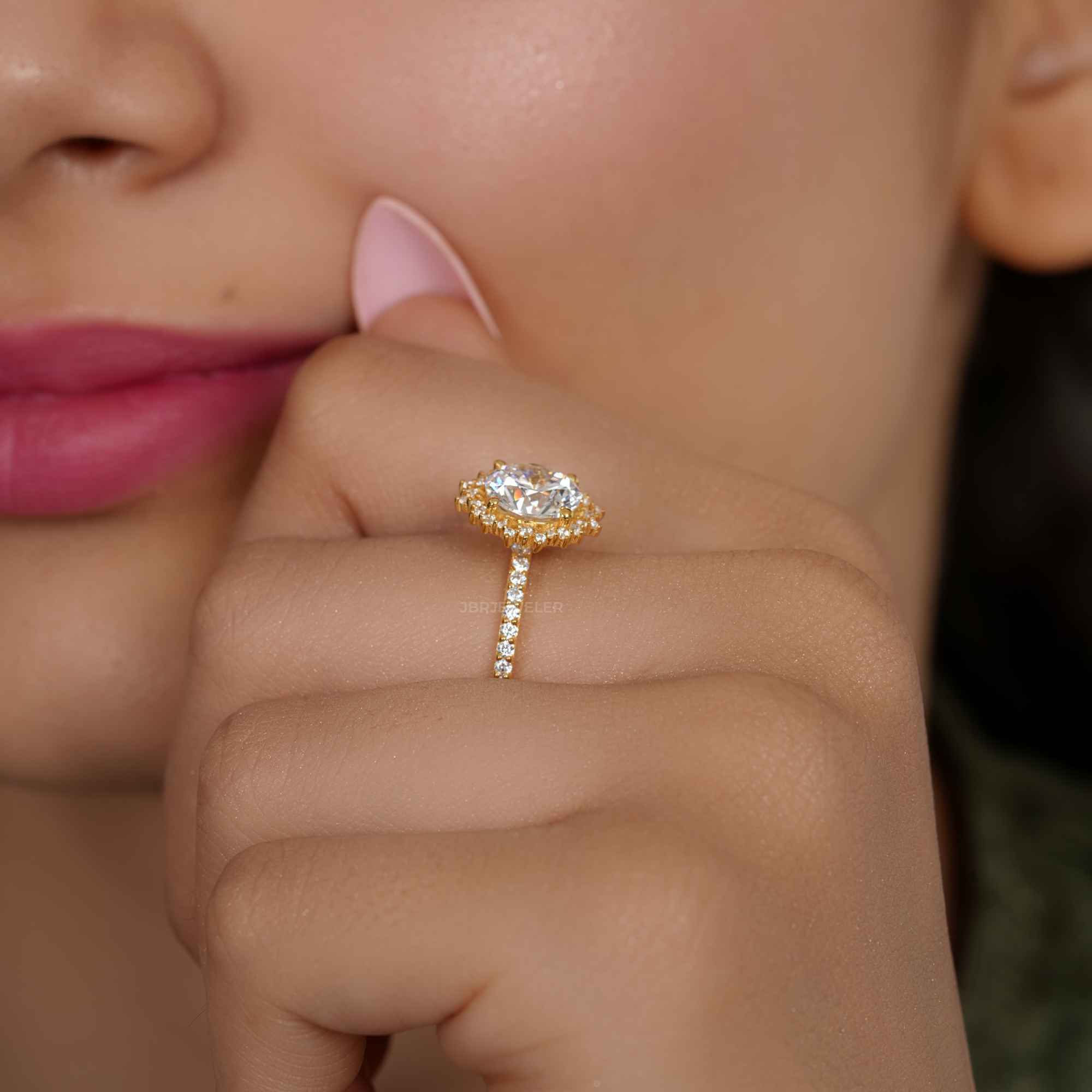 Sunburst Round Cut Moissanite Diamond Halo Engagement Ring - JBR Jeweler