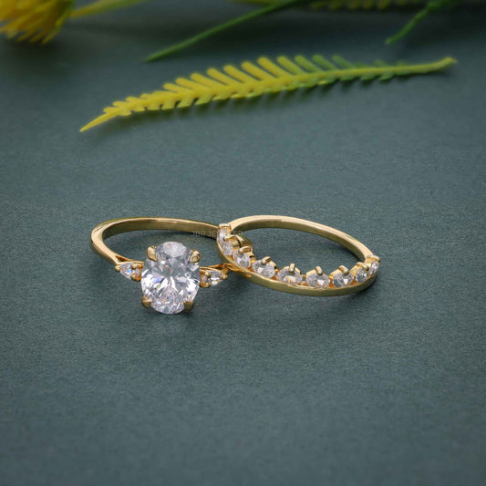 Three Stone Lab Grown Diamond Oval Cut Bridal Ring Set With Wedding Band