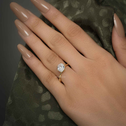 Bague de fiançailles avec diamant solitaire torsadé de taille ovale cultivée en laboratoire