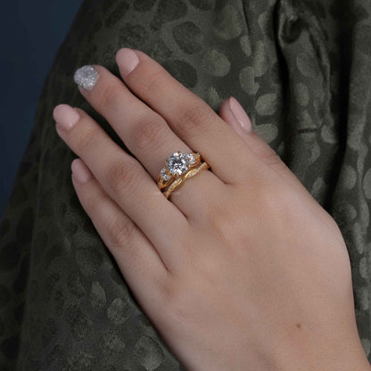 Bague de mariée en diamant de laboratoire rond torsadé avec bande assortie