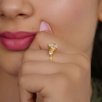 Bague de fiançailles torsadée à trois pierres et diamants cultivés en laboratoire