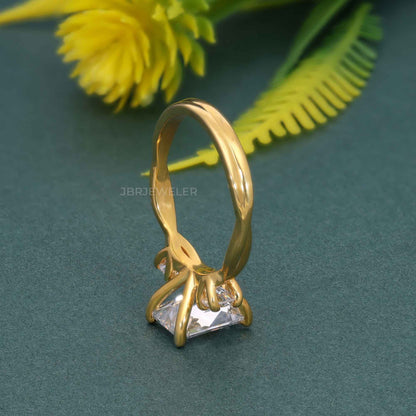 Bague de fiançailles en diamant cultivé en laboratoire à trois pierres de vigne torsadée