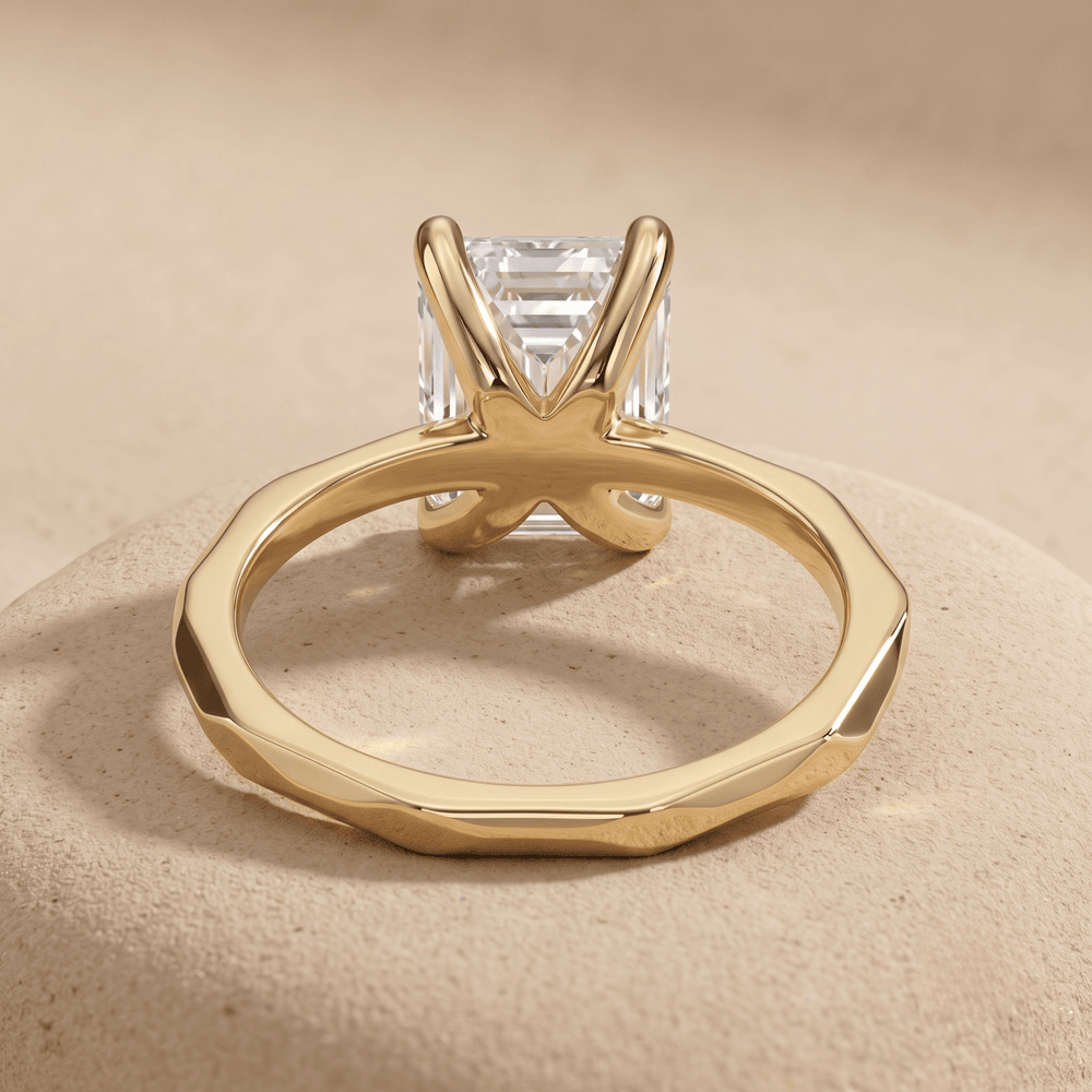 Top view of vintage Art Deco emerald ring setting