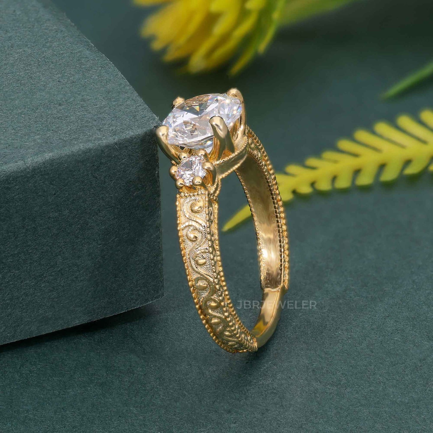 Vintage Three Stone Round Moissanite Diamond Engagement Ring