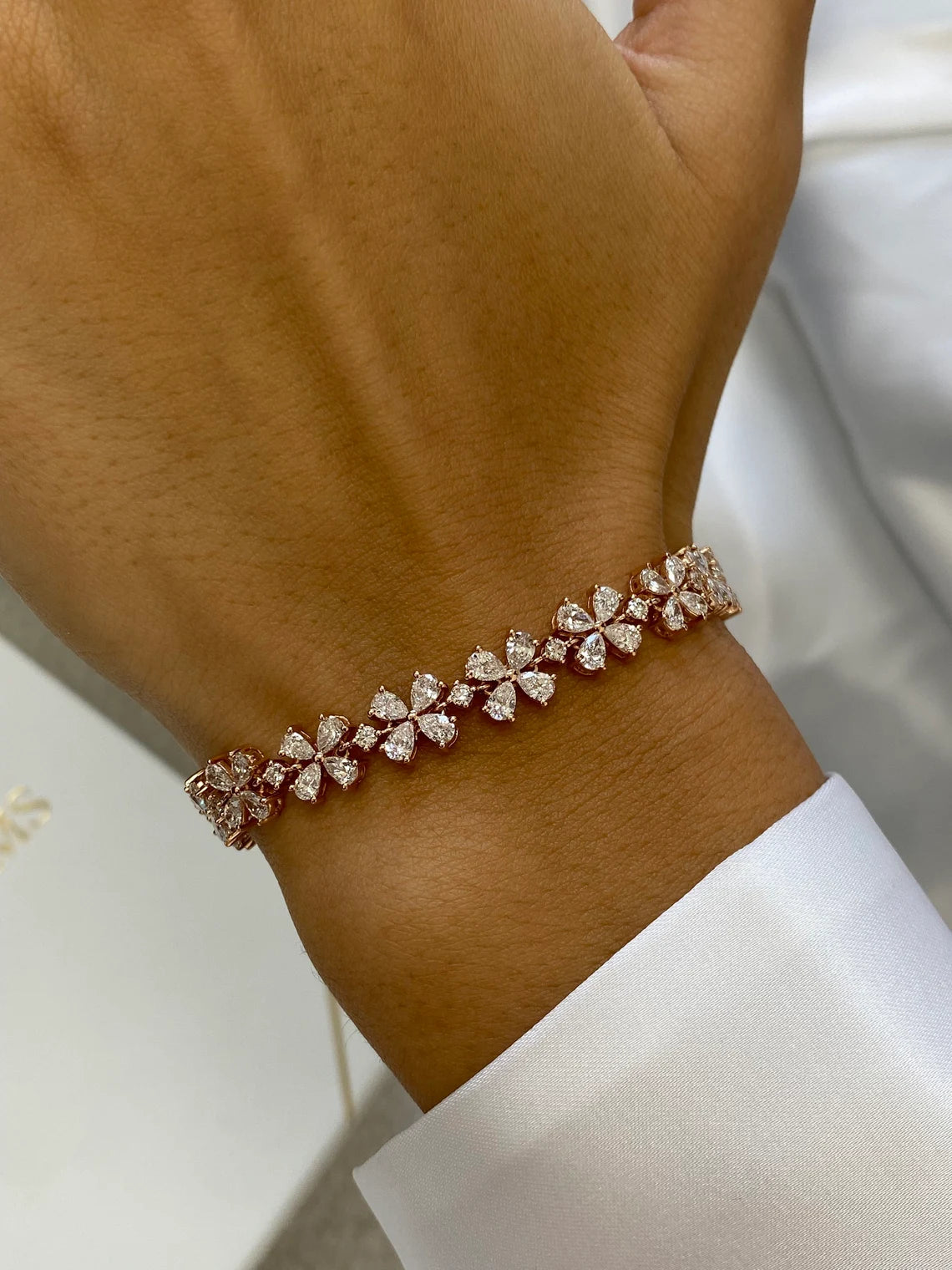 Bracelet de perles en forme de cœur en or 14 carats 