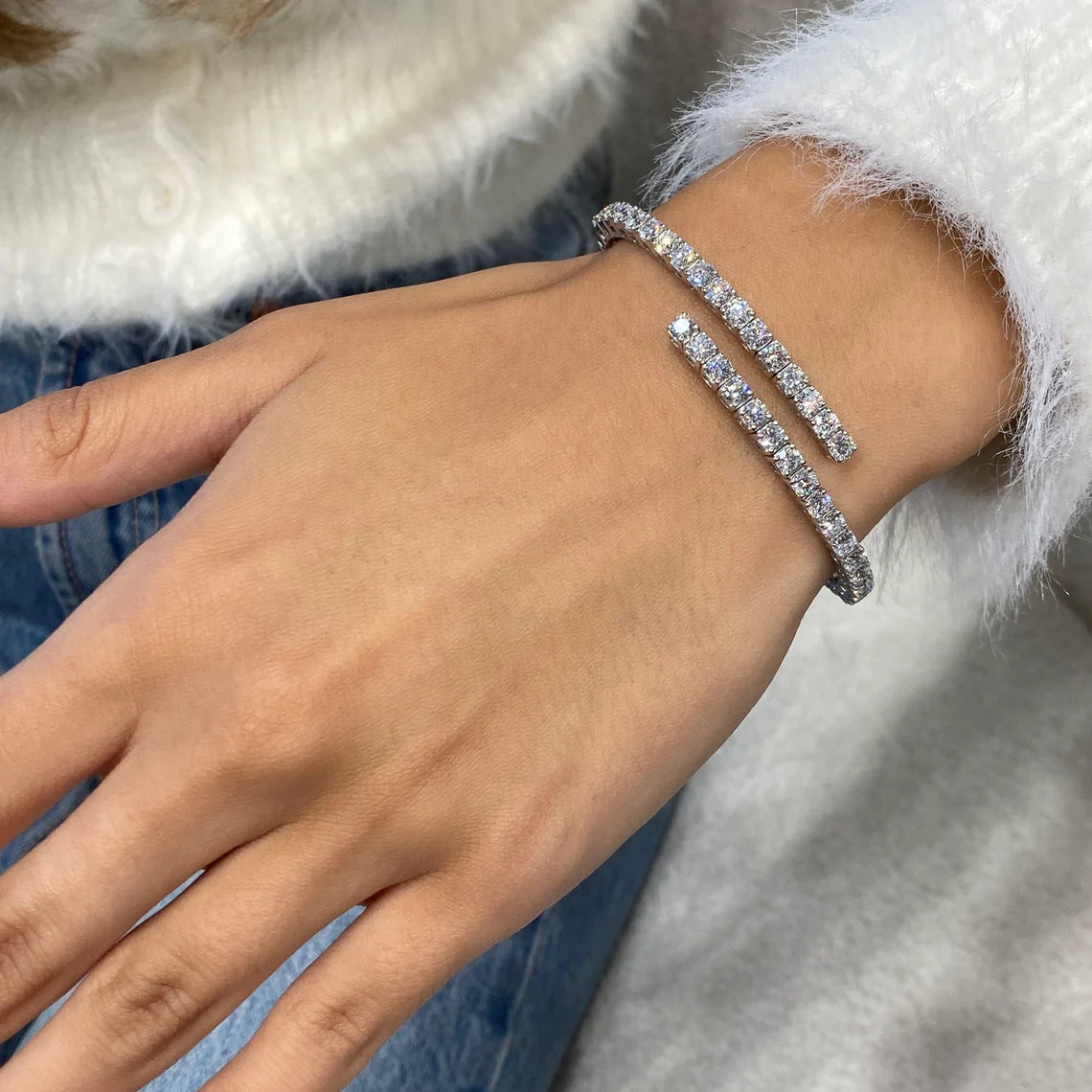 14k White Gold, Round Cut Lab Grown Diamond Prong Setting Bangle Tennis Bracelet - JBR Jeweler