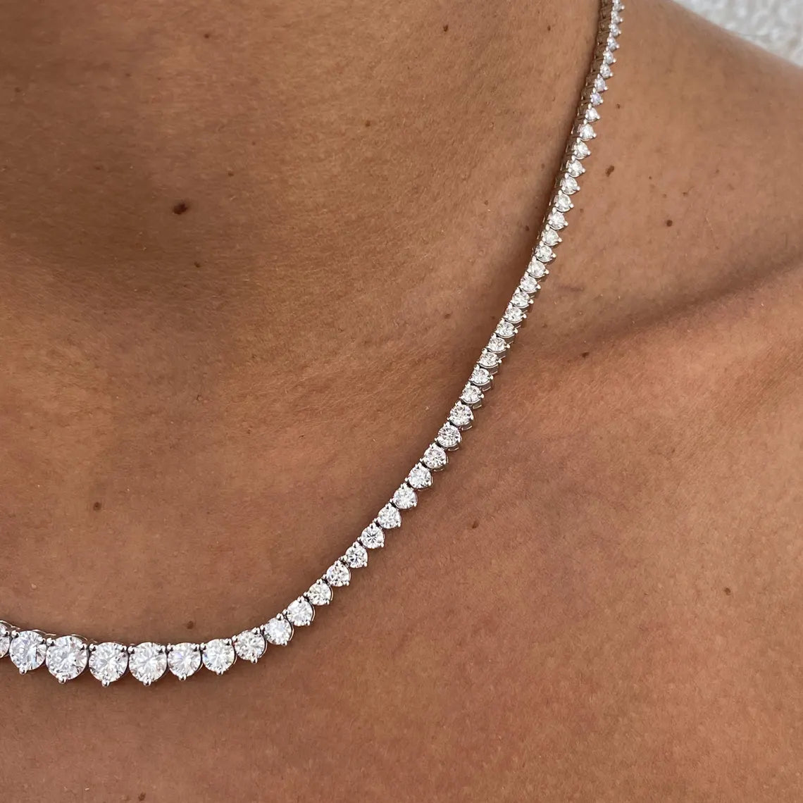 Collier de diamants cultivés en laboratoire de trèfle artificiel de luxe mini mignon de 14 carats