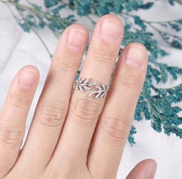 Leaf And Vine Wedding Twisted Vine Garden Style Foliage Leaf Shaped Olive Gold Ring - JBR Jeweler