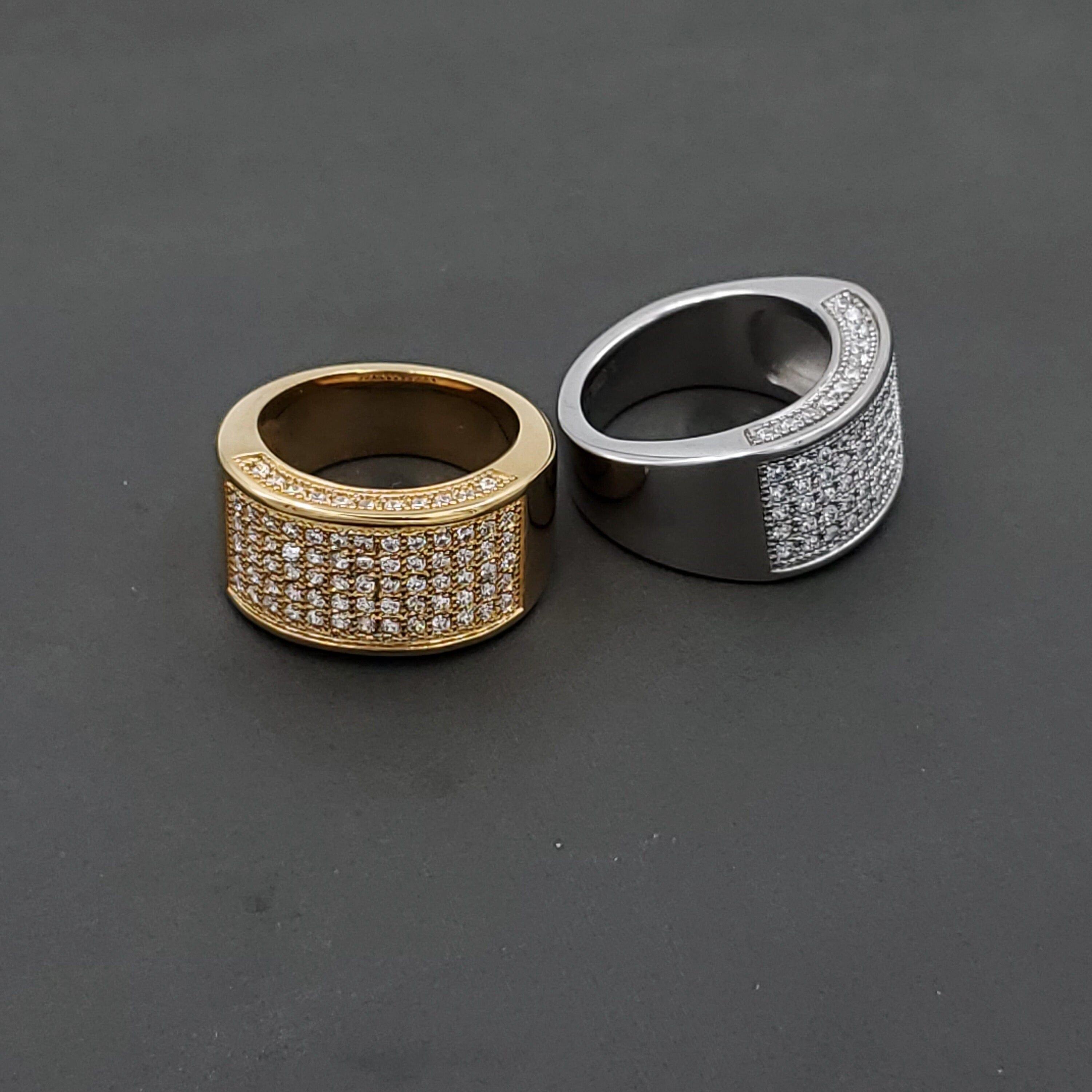Signet ring- retirement gift ideas for men- Monogram signet ring – Cadi  Jewelry