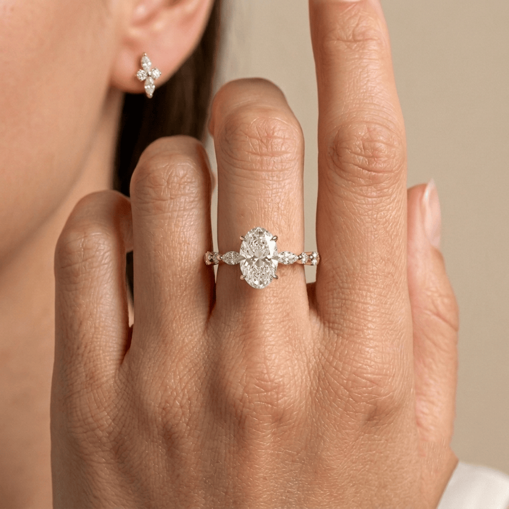 Oval moissanite ring for anniversary gift