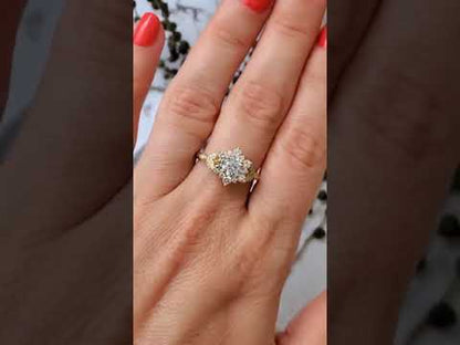 1,0 Karat runder Diamant-Moissanit-Verlobungsring mit floralem Halo