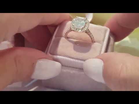 1.5CT Emerald Cut Halo Certified Lab-Grown Diamond Engagement Ring