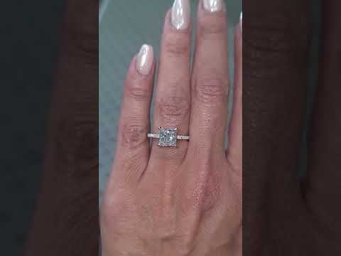 1CT Princess Cut Lab-Grown Diamond Solitaire Halo Engagement Ring